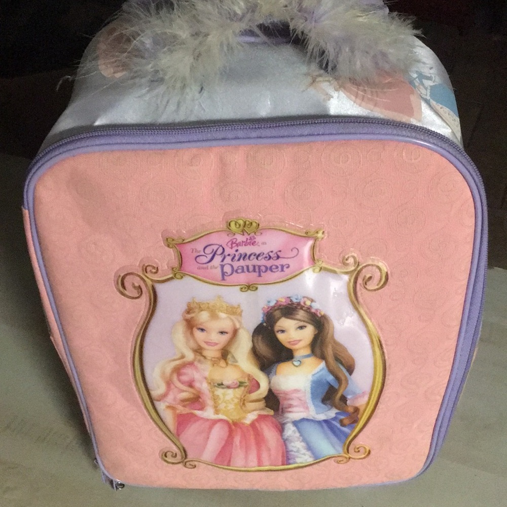 Barbie rolling playtime storage pre-owned & pre-loved, awaiting a new adventure!